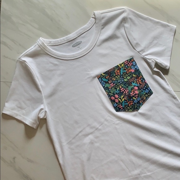 Rifle Paper Co Pocket White Old Navy Soft T-shirt - Picture 3 of 6